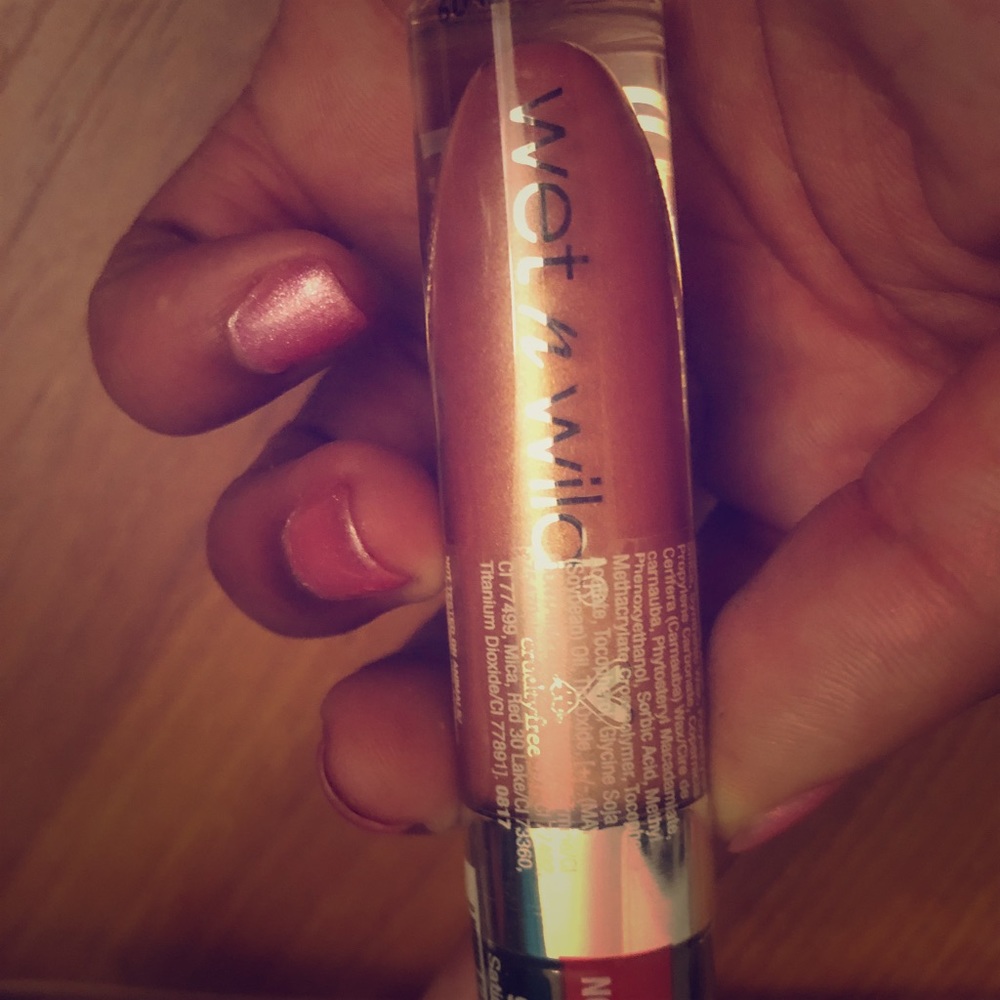Wet  N Wild liquid Catsuite Metallic lip stick
